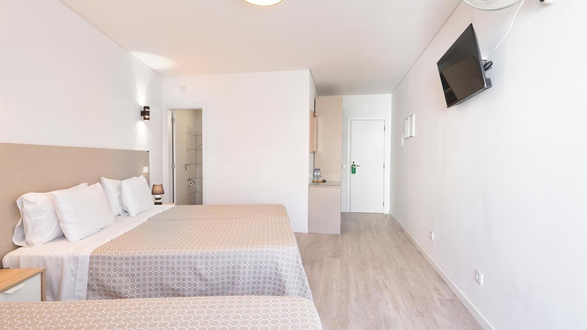 Guest House Dianamar Albufeira Ngoại thất bức ảnh